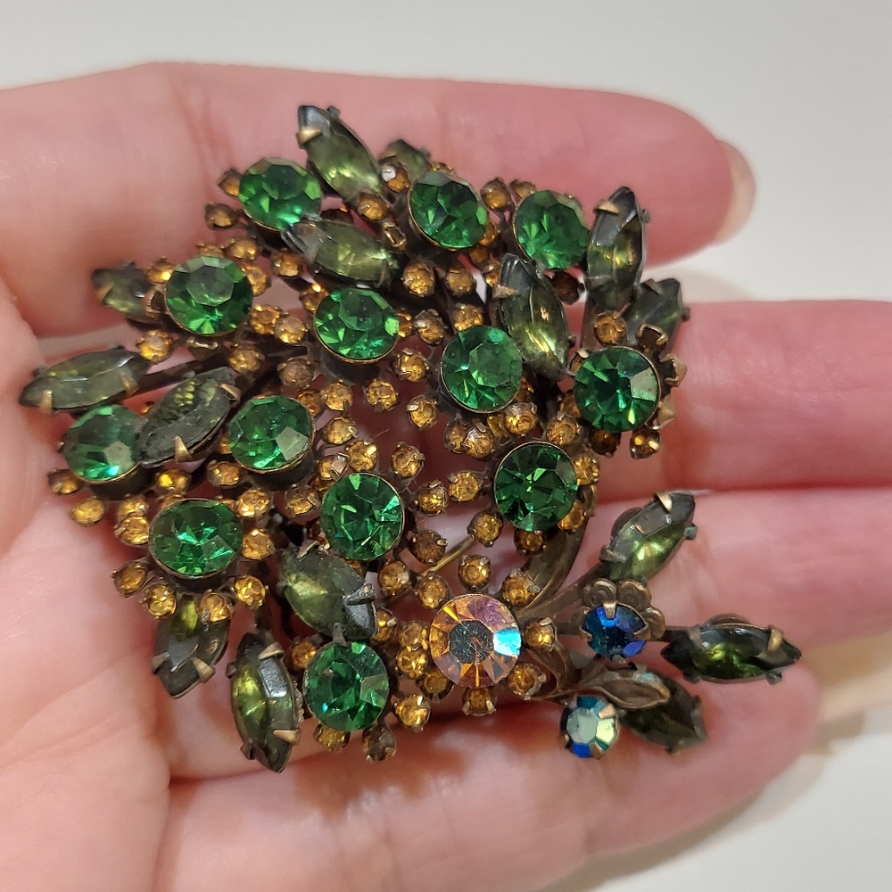 Vintage 50s 60s green rhinestone branch brooch